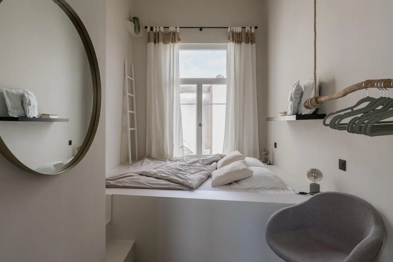 Mooi Licht Appartement In Bruisend Antwerpen!
