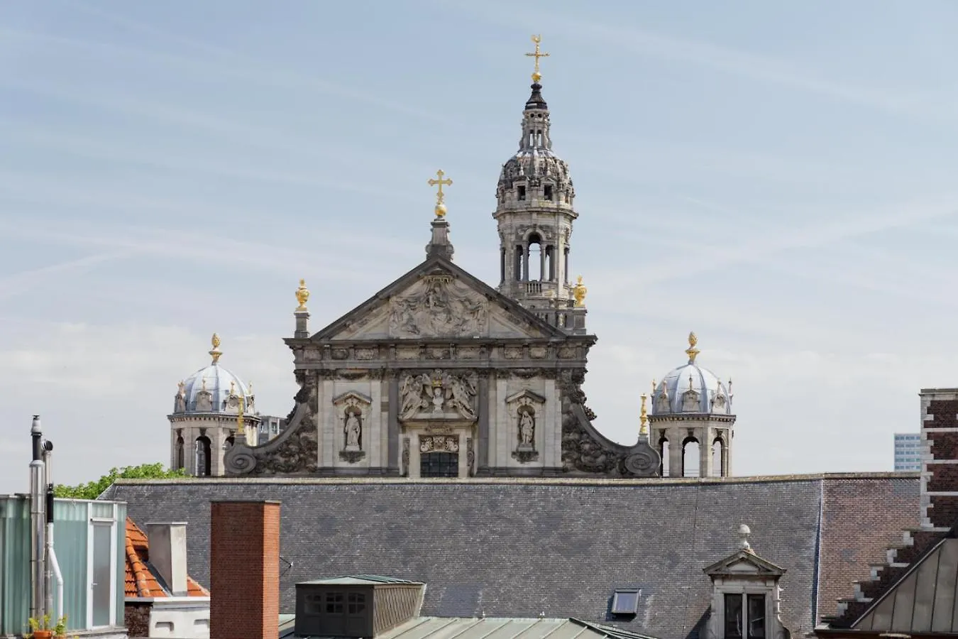 Mooi Licht Appartement In Bruisend Antwerpen! location